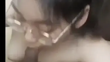 Bokep Indo Hijab Pamer Dada Jumbo Putih Mulus